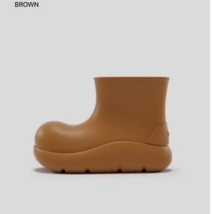 BEYS  non-sneaker Clown shoes Platformsoled ankle boots brown size 5